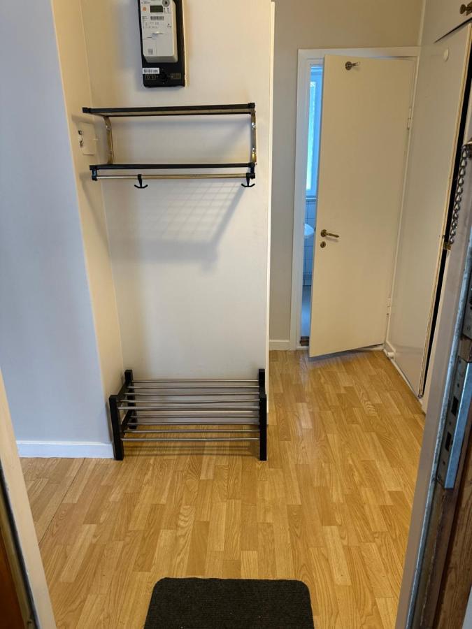 Trivsamma Lagenheter Med Fri Parkering Appartement Stockholm Buitenkant foto