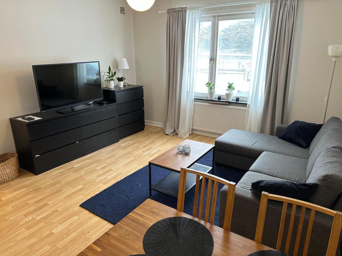 Trivsamma Lagenheter Med Fri Parkering Appartement Stockholm Buitenkant foto